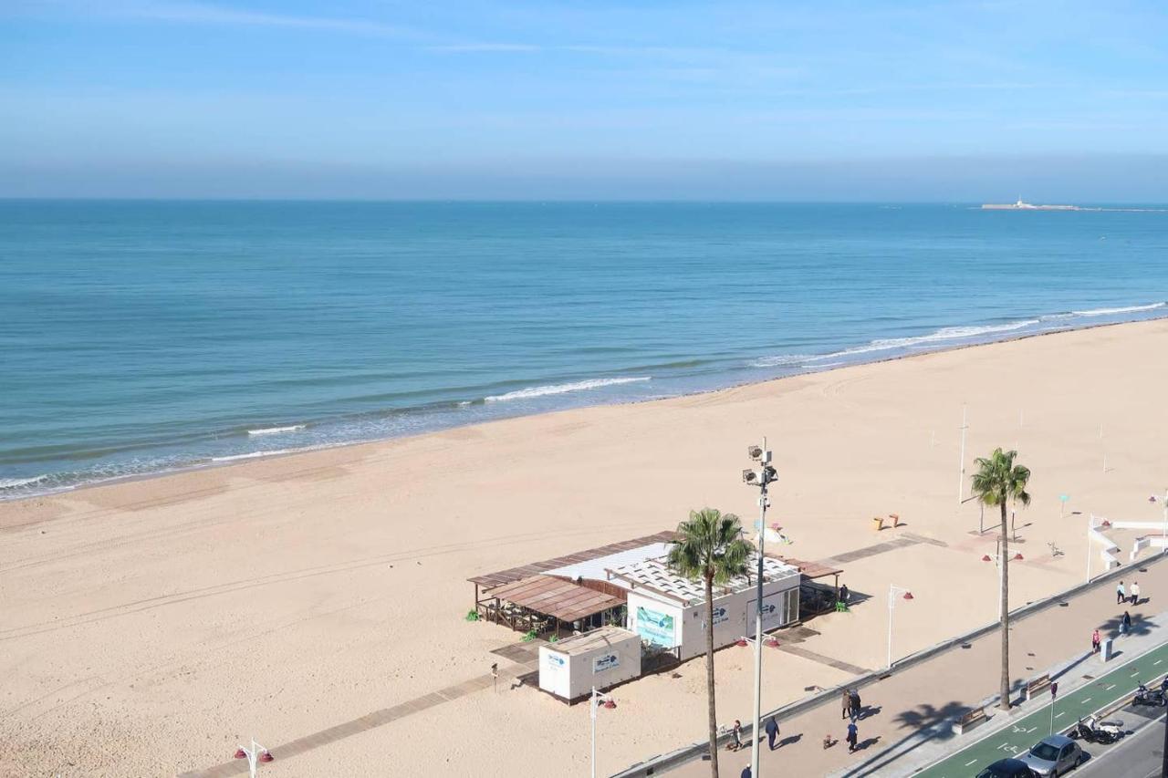 カディスCasa Brasil - 1ª Linea Playa Con Parking Incluidoアパートメント エクステリア 写真